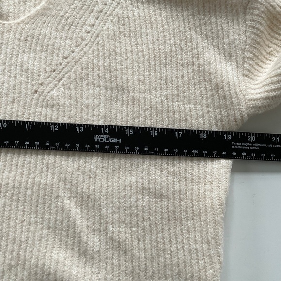 H&M Kids Cropped V-Neck Pullover Sweater Sz 12-14 Cozy Knit Cream Hyggelife Chic - Picture 5 of 7